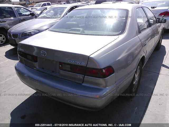 JT2BF28K1W0100831 - 1998 TOYOTA CAMRY LE/XLE Թուխ լուսանկար 4
