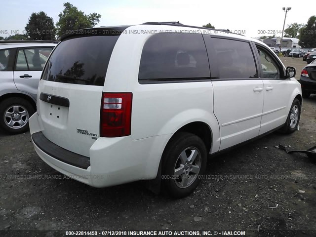 2D4RN3D12AR402156 - 2010 DODGE GRAND CARAVAN HERO WHITE photo 4