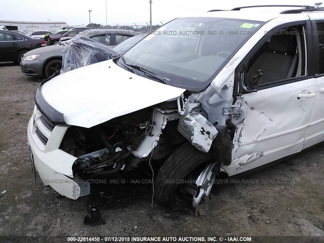 2D4RN3D12AR402156 - 2010 DODGE GRAND CARAVAN HERO WHITE photo 6