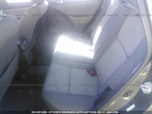 2T1KR38E04C256599 - 2004 TOYOTA COROLLA MATRIX XR GRAY photo 8