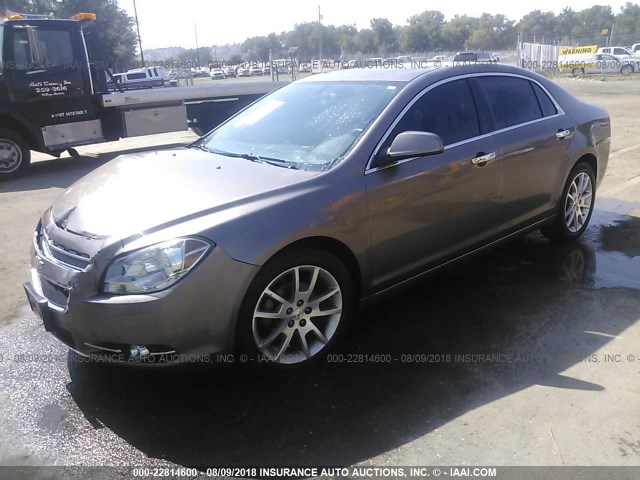 1G1ZG5E7XCF105032 - 2012 CHEVROLET MALIBU LTZ 灰色 照片 2