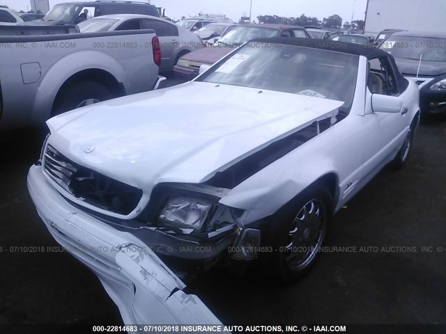 WDBFA67FXWF158256 - 1998 MERCEDES-BENZ SL 500 WHITE photo 2