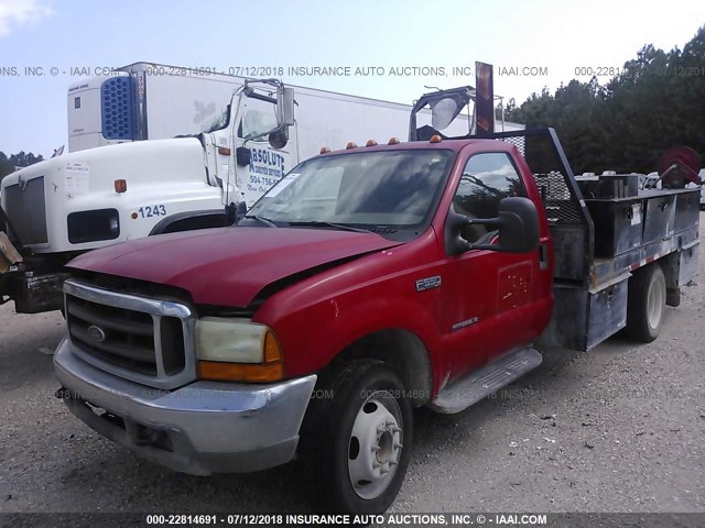 1FDAF56F7YEE26435 - 2000 FORD F550 SUPER DUTY RED photo 2