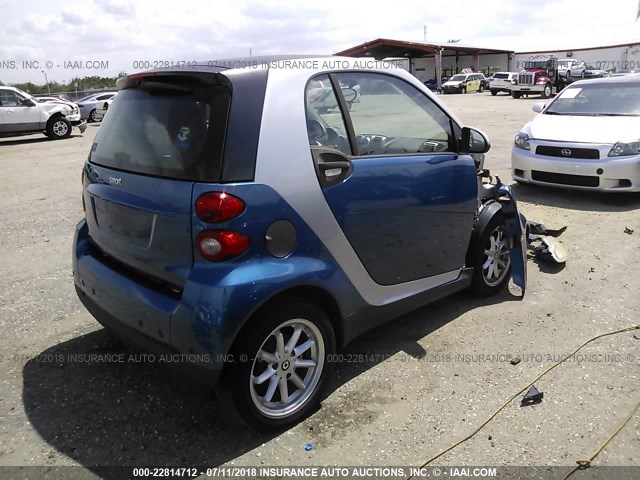 WMEEJ31X59K315170 - 2009 SMART FORTWO PURE/PASSION BLUE photo 4