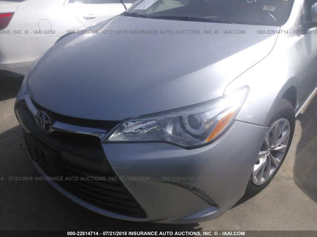 4T1BF1FK0FU037116 - 2015 TOYOTA CAMRY LE/XLE/SE/XSE 银色 照片 6