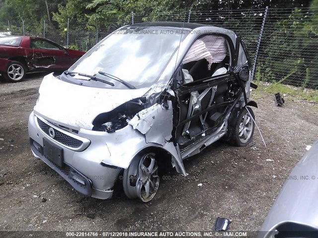 WMEEJ3BA8FK811666 - 2015 SMART FORTWO PURE/PASSION SILVER photo 2