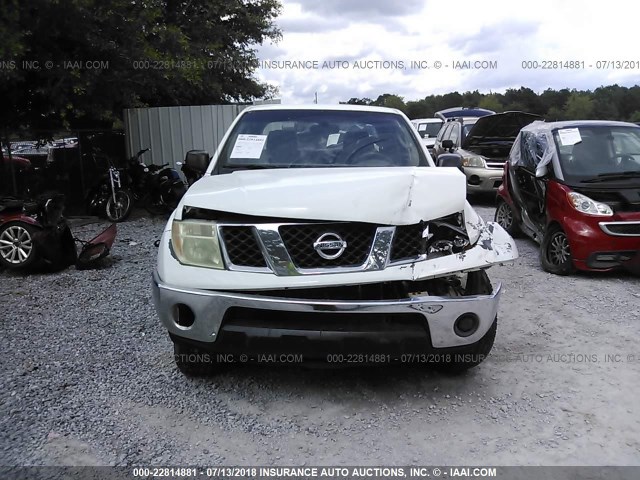 1N6AD09U58C437191 - 2008 NISSAN FRONTIER CREW CAB LE/SE/OFF ROAD WHITE photo 6