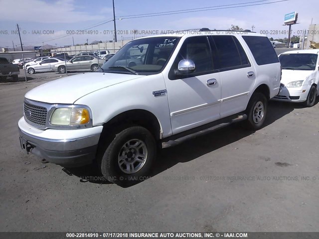 1FMPU16L81LB69480 - 2001 FORD EXPEDITION XLT WHITE photo 2