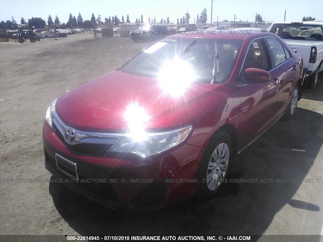 4T1BF1FK8EU794277 - 2014 TOYOTA CAMRY L/SE/LE/XLE 红色 照片 2