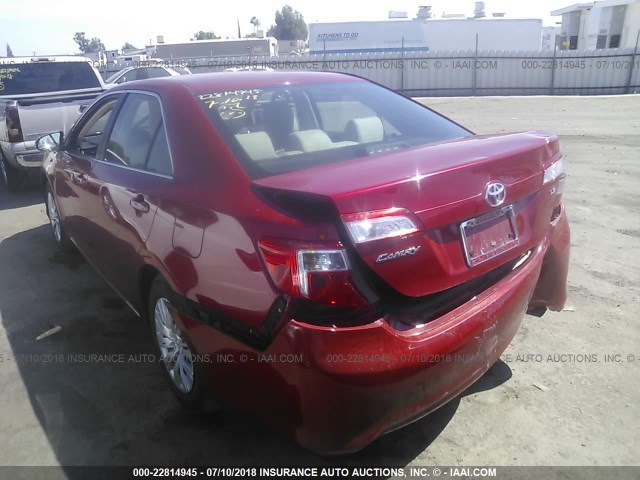 4T1BF1FK8EU794277 - 2014 TOYOTA CAMRY L/SE/LE/XLE 红色 照片 3