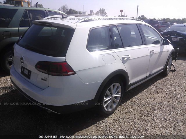3VWH17AU3HM512402 - 2017 VOLKSWAGEN Golf Alltrack S/SE/SEL 白色 照片 4