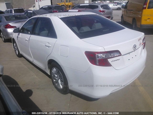 4T1BF1FK5EU846108 - 2014 TOYOTA CAMRY L/SE/LE/XLE 白色 照片 3