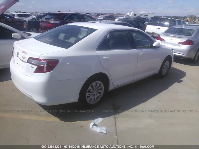 4T1BF1FK5EU846108 - 2014 TOYOTA CAMRY L/SE/LE/XLE 白色 照片 4