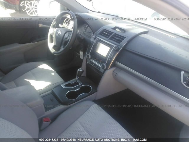 4T1BF1FK5EU846108 - 2014 TOYOTA CAMRY L/SE/LE/XLE 白色 照片 5