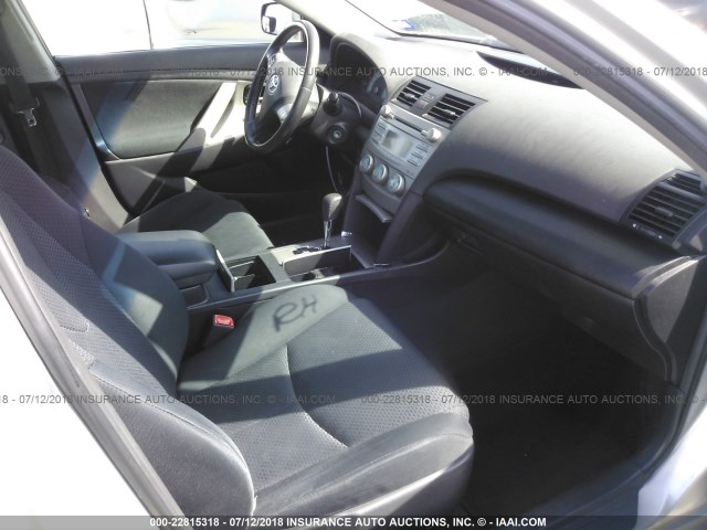 4T1BE46K87U637257 - 2007 TOYOTA CAMRY NEW GENERAT CE/LE/XLE/SE SILVER photo 5