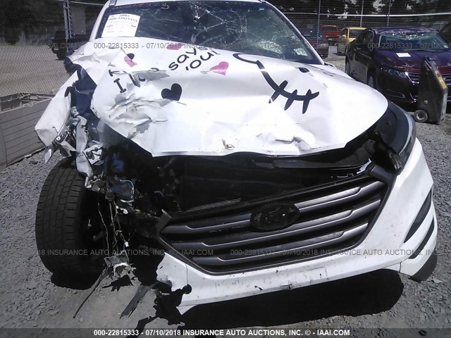 KM8J3CA28GU212690 - 2016 HYUNDAI TUCSON LIMITED/SPORT AND ECO/SE WHITE photo 6