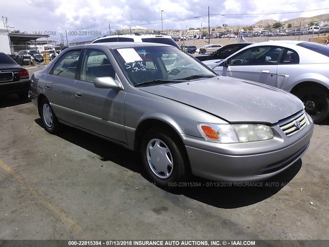 4T1BG22K1YU682935 - 2000 TOYOTA CAMRY CE/LE/XLE 金色 照片 1