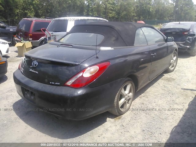 4T1FA38P25U047617 - 2005 TOYOTA CAMRY SOLARA SE/SLE BLACK photo 4