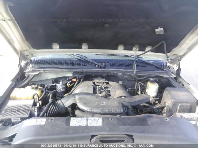 1GYEK63N12R281079 - 2002 CADILLAC ESCALADE LUXURY თეთრი ფოტო 10