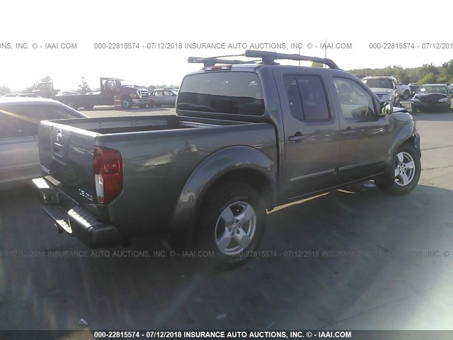 1N6AD07W88C434693 - 2008 NISSAN FRONTIER CREW CAB LE/SE/OFF ROAD GRAY photo 4