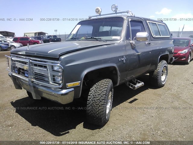 1G8EK18H1FF131034 - 1985 CHEVROLET BLAZER K10 GRAY photo 2