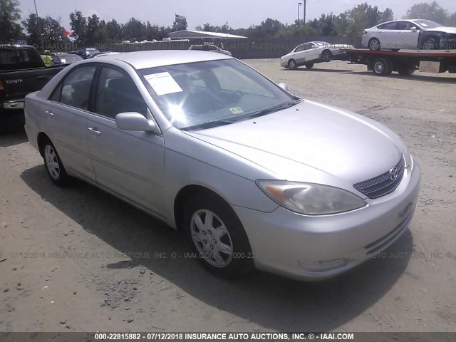 4T1BE32K82U510159 - 2002 TOYOTA CAMRY LE/XLE/SE Gümüş foto 1