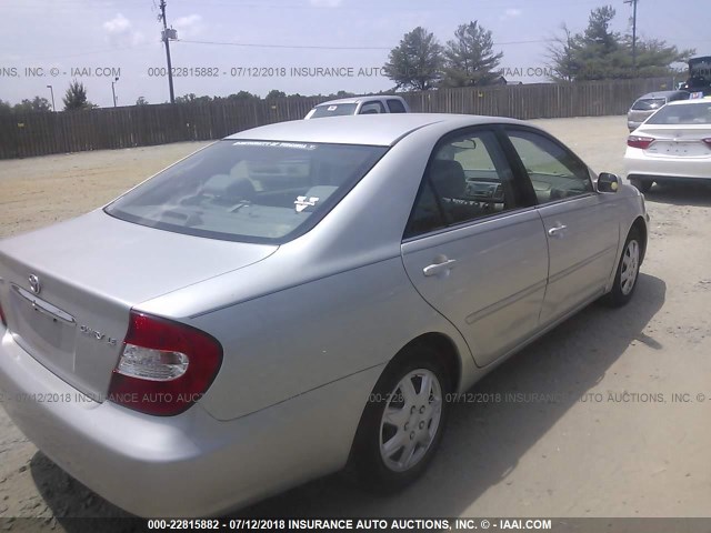 4T1BE32K82U510159 - 2002 TOYOTA CAMRY LE/XLE/SE Gümüş foto 4