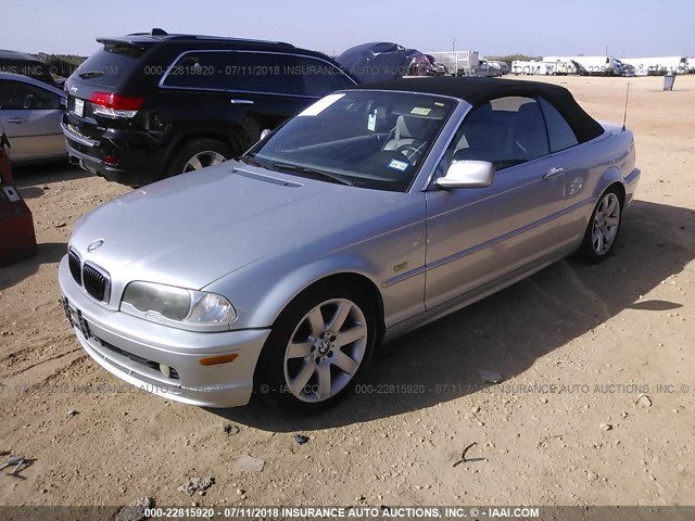 WBABS33422JY59796 - 2002 BMW 325 CI SILVER photo 2