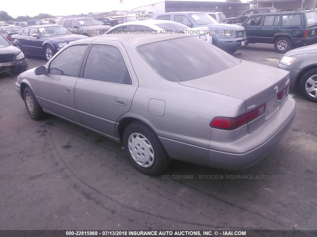 4T1BG22K3VU126704 - 1997 TOYOTA CAMRY CE/LE/XLE TAN photo 3