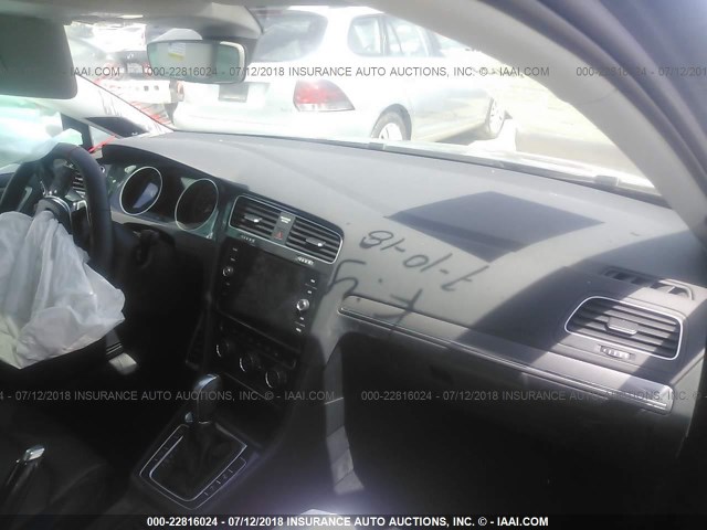 3VWH17AU9JM750924 - 2018 VOLKSWAGEN Golf Alltrack S/SE/SEL 灰色 照片 5