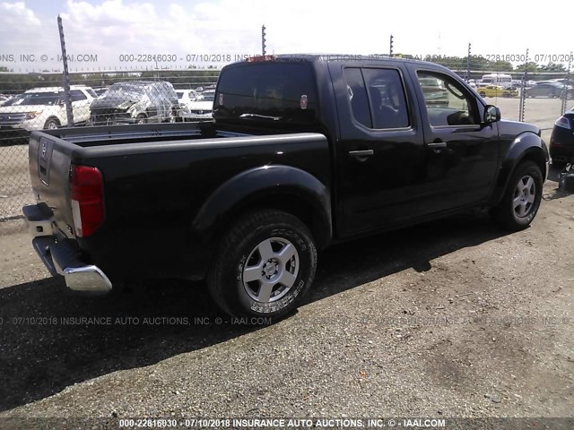 1N6AD07U47C400361 - 2007 NISSAN FRONTIER CREW CAB LE/SE/OFF ROAD BLACK photo 4