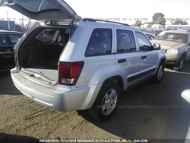 1J4HR48N76C199985 - 2006 JEEP GRAND CHEROKEE LAREDO/COLUMBIA/FREEDOM 银色 照片 4