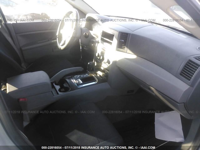 1J4HR48N76C199985 - 2006 JEEP GRAND CHEROKEE LAREDO/COLUMBIA/FREEDOM 银色 照片 5