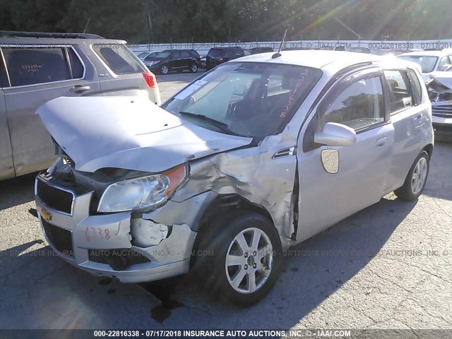 KL1TD6DE4AB117605 - 2010 CHEVROLET AVEO LS/LT ვერცხლისფერი ფოტო 2