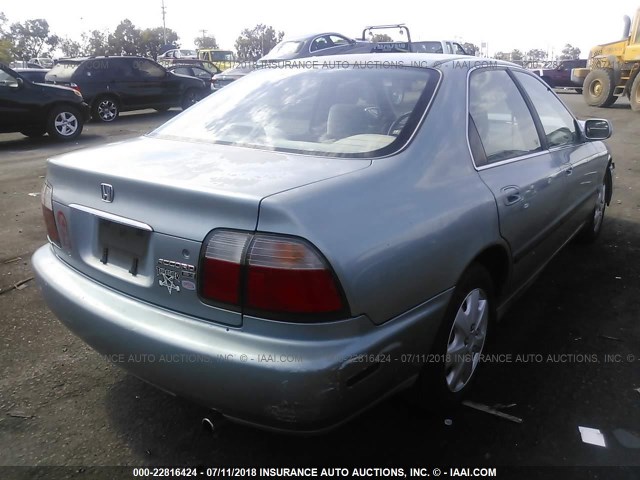 1HGCD563XTA049884 - 1996 HONDA ACCORD LX/EX GRAY photo 4