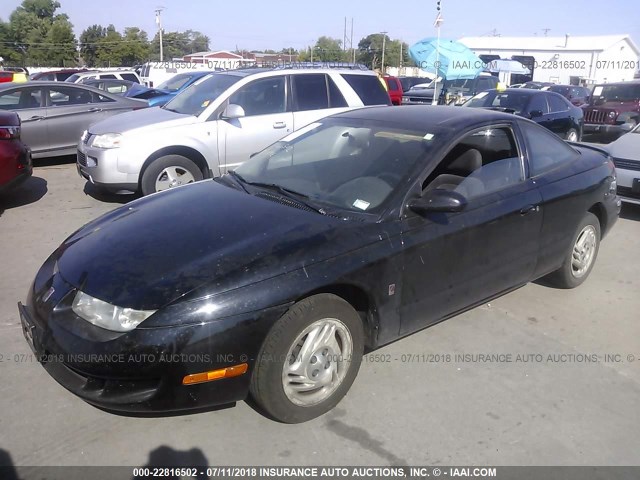 1G8ZG1272WZ111179 - 1998 SATURN SC2 BLACK photo 2