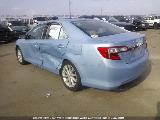 4T1BK1FK5CU521449 - 2012 TOYOTA CAMRY SE/XLE Light Blue photo 3