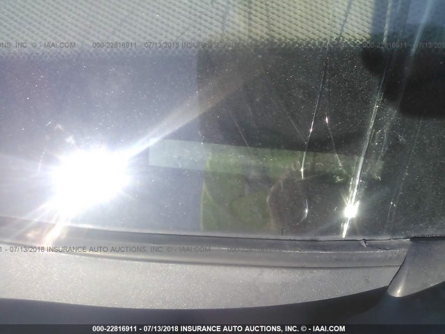 4T1BE32K92U012651 - 2002 TOYOTA CAMRY LE/XLE/SE 白色 照片 9