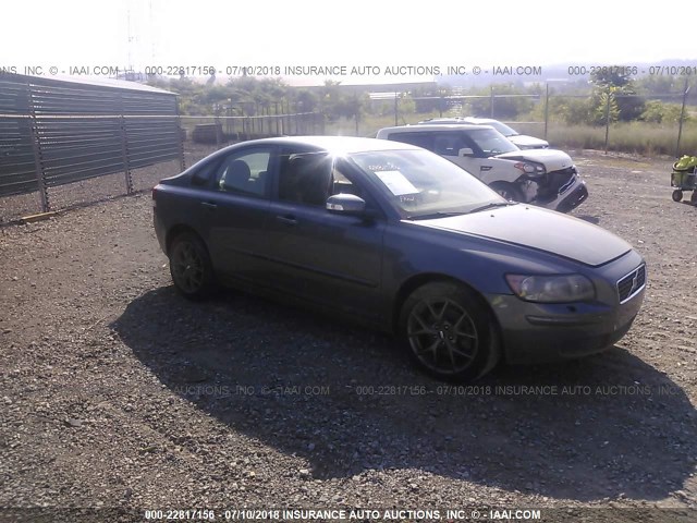 YV1MH682372293338 - 2007 VOLVO S40 T5 GRAY photo 1