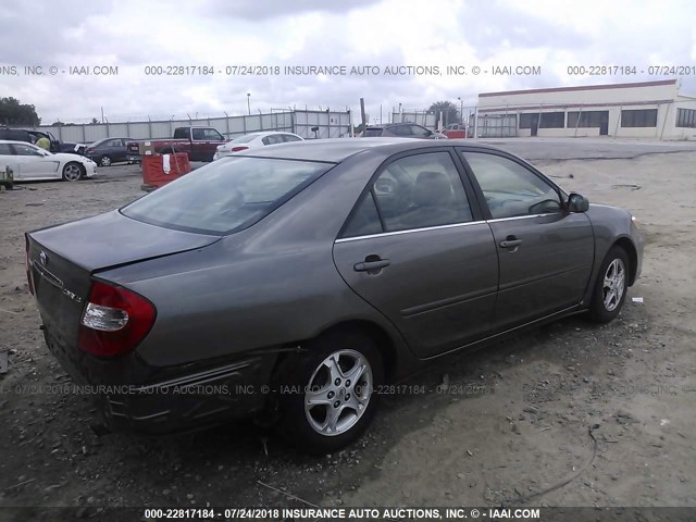 4T1BE30K22U585250 - 2002 TOYOTA CAMRY LE/XLE/SE Gümüş foto 4