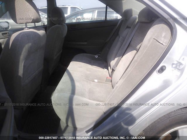 4T1BF32K92U521104 - 2002 TOYOTA CAMRY LE/XLE/SE Күміс фото 8