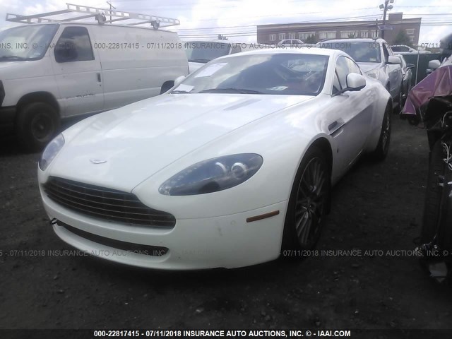 SCFEFBAC8AGC13705 - 2010 ASTON MARTIN V8 VANTAGE WHITE photo 2