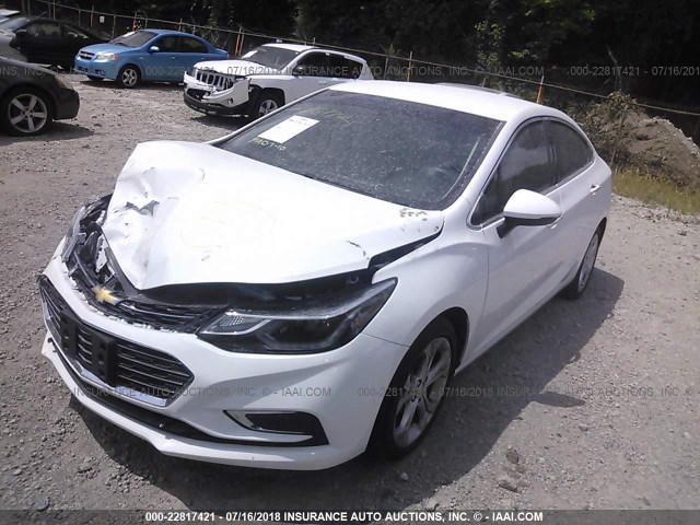 1G1BF5SM2H7268399 - 2017 CHEVROLET CRUZE PREMIER WHITE photo 2