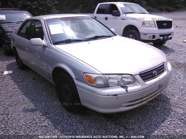 4T1BG22K01U806845 - 2001 TOYOTA CAMRY CE/LE/XLE SILVER photo 1