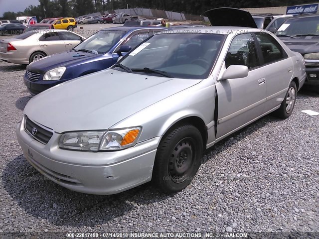 4T1BG22K01U806845 - 2001 TOYOTA CAMRY CE/LE/XLE SILVER photo 2