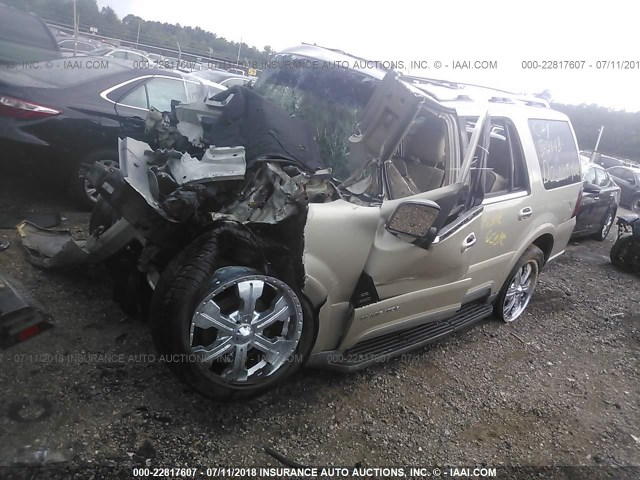 5LMFU28R94LJ23368 - 2004 LINCOLN NAVIGATOR თაფლისფერი ფოტო 2