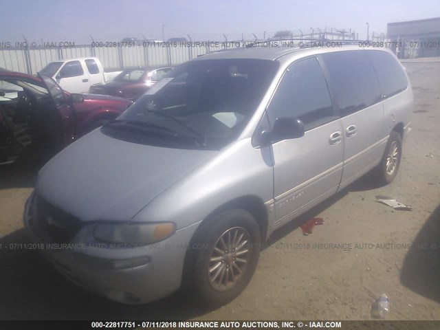 1C4GP54L6YB699372 - 2000 CHRYSLER TOWN & COUNTRY LXI GRAY photo 2