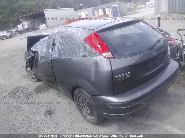 1FAHP31N57W268114 - 2007 FORD FOCUS ZX3/S/SE/SES GRAY photo 3