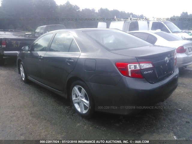 4T1BF1FKXCU094791 - 2012 TOYOTA CAMRY SE/LE/XLE GRAY photo 3