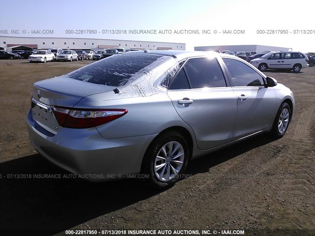 4T4BF1FK2GR551265 - 2016 TOYOTA CAMRY LE/XLE/SE/XSE SILVER photo 4